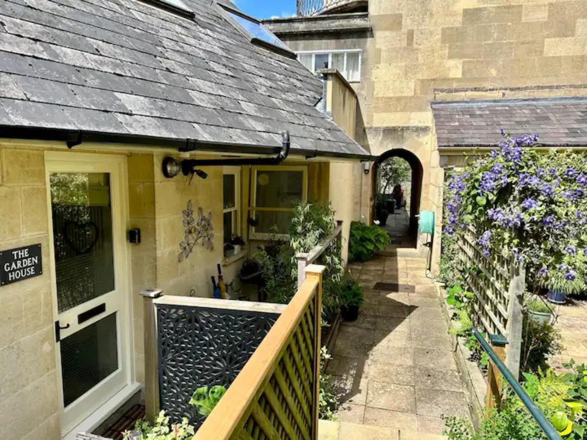 Pass The Keys Delightful Cottage Sydney Gardens Private Parking Bath Exterior photo